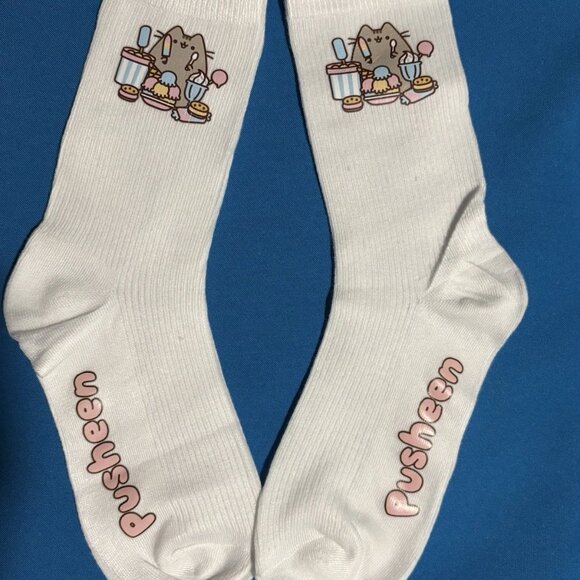 Kitty Cat Girl's Women's Teen's Crew Socks Kittens     Stocking Stuffer - Picture 2 of 4